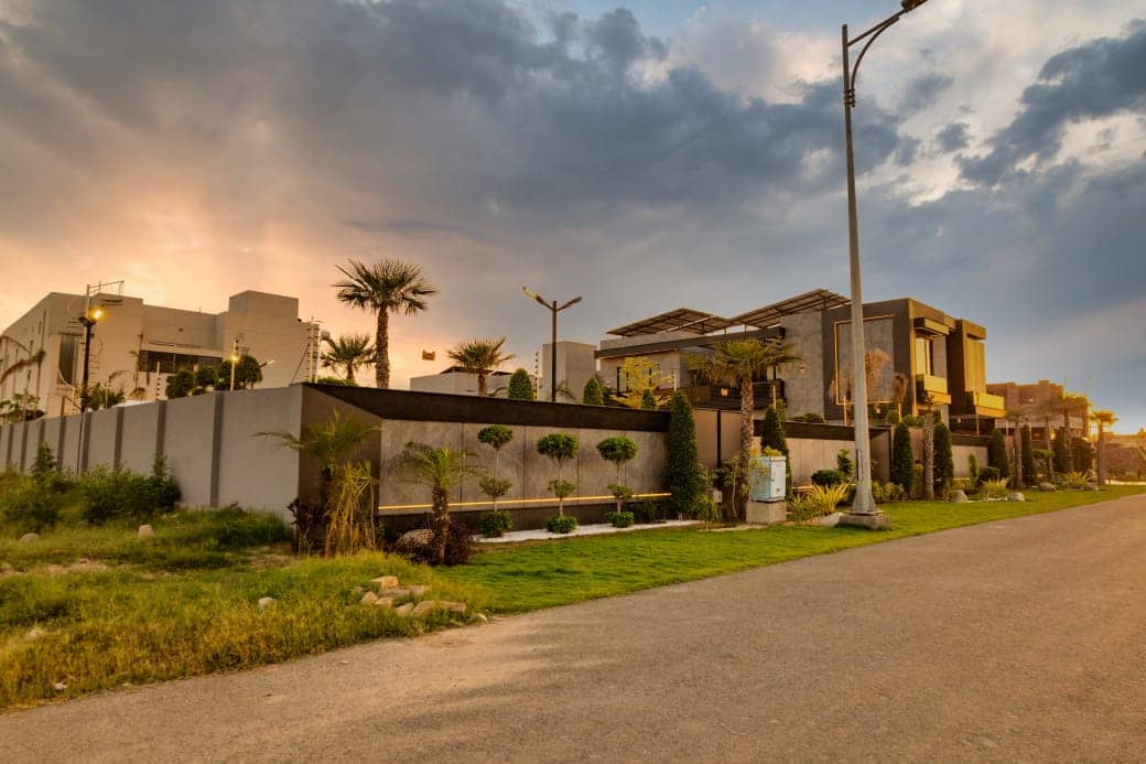 Ultra Luxury 3 Kanal Smart Home for Sale in DHA Phase 7 Lahore 12
