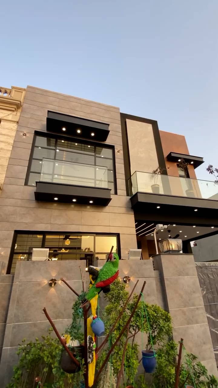 8 Marla Brand New Modern House for Sale in DHA Phase 9 Lahore 4