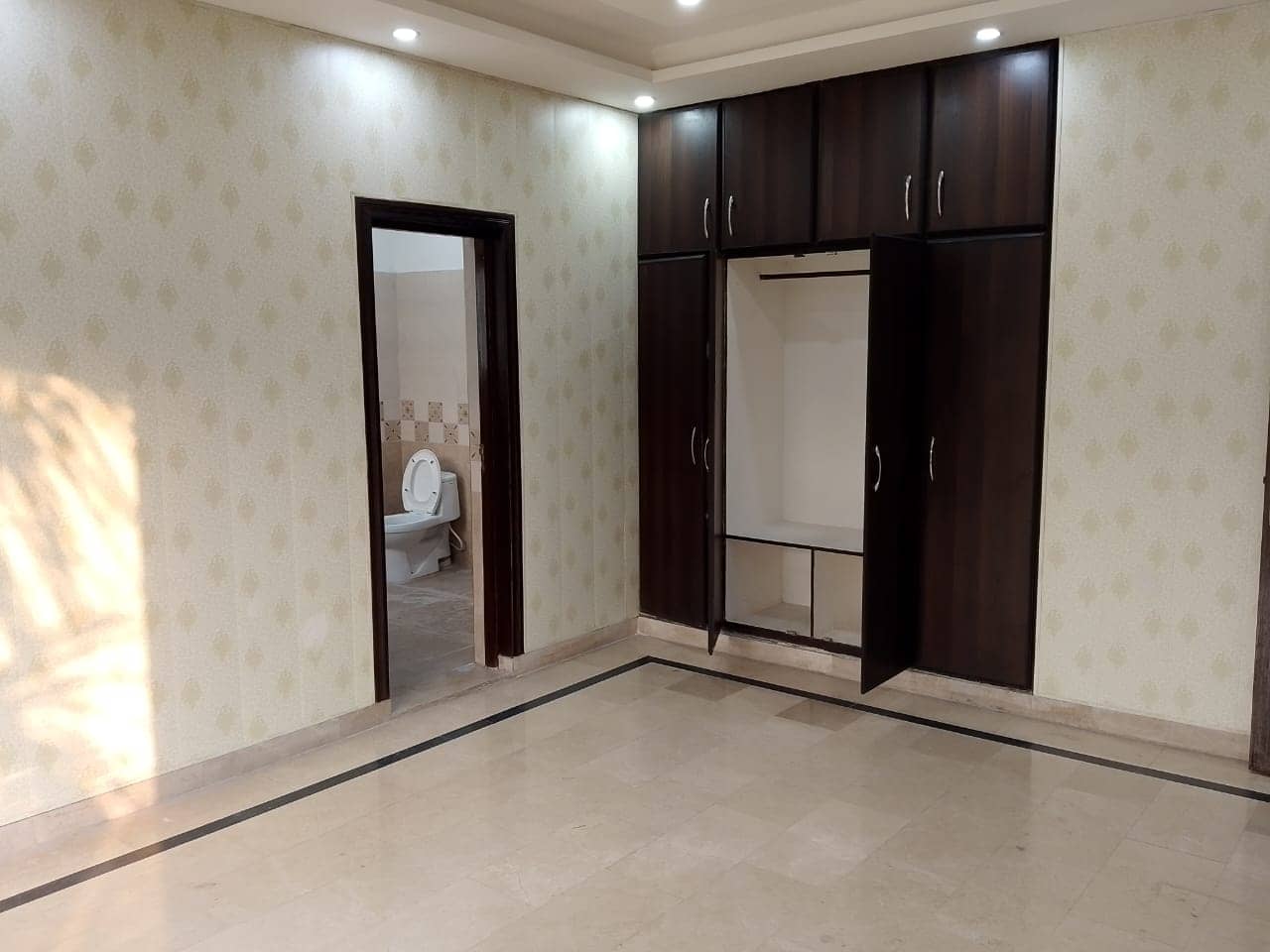 11.5 Marla Used House for Sale in DHA Phase 6 Lahore 28